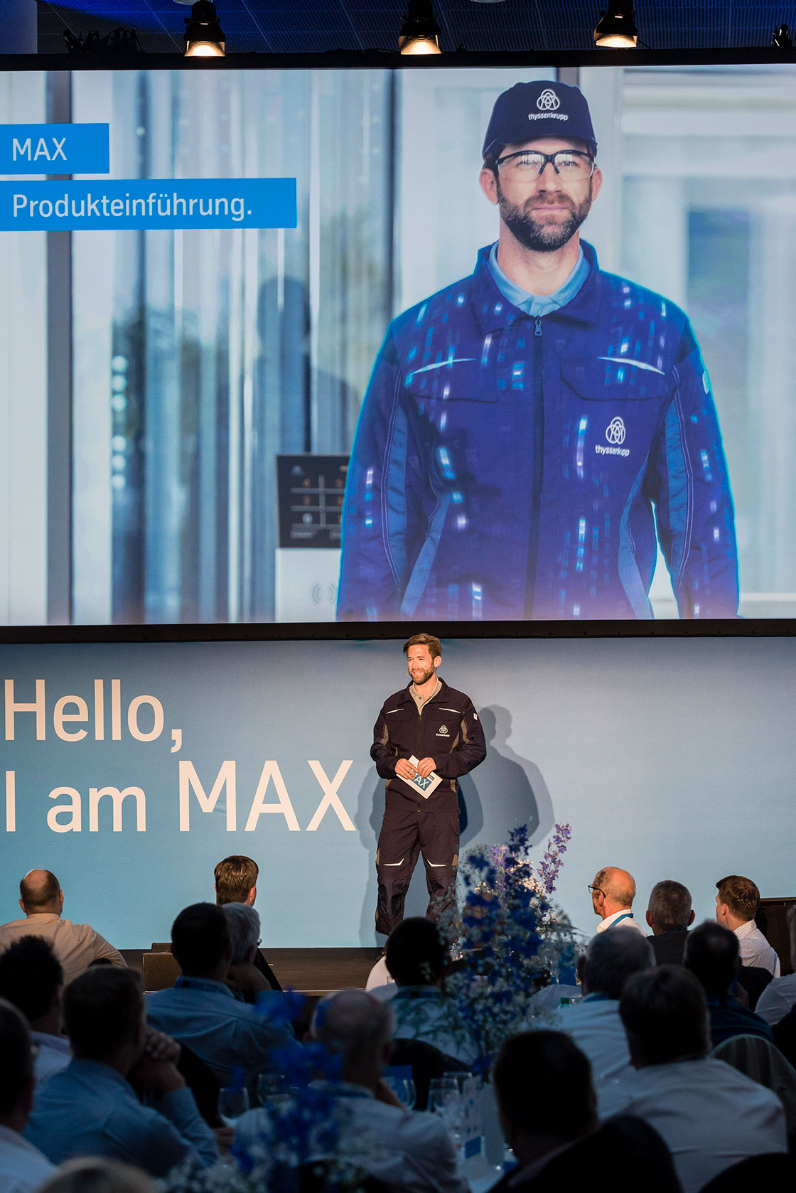  Referenz - thyssenkrupp - „Hello, I am MAX!“