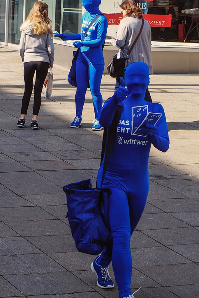  Referenz - Buchhaus Wittwer - Morphsuit-Aktion